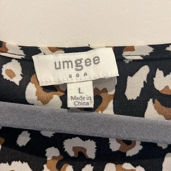 Cheetah Romper - Picture 3 of 6